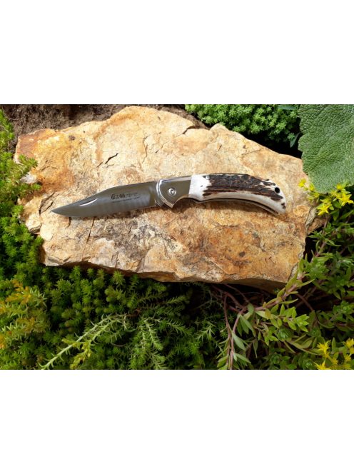 Dixon hunting knife with deer antler handle