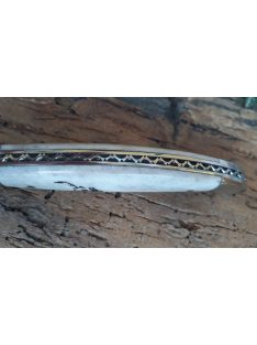 Fejesgörbe bicska gravírozott motívummal