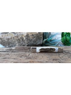 Small mascara pocket knife