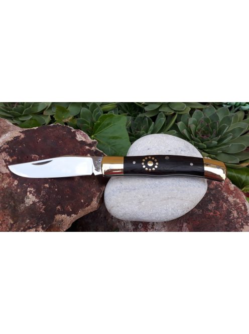 Nagy maskara bicska napkoronggal