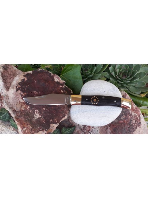 Nagy maskara bicska napkoronggal