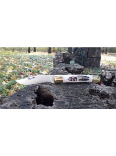 Tradícionális nagy maskara bicska intarzia címerrel